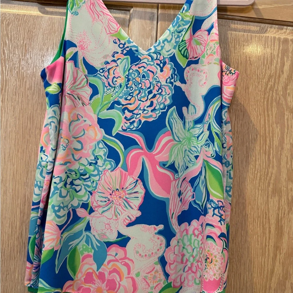 Lilly Pulitzer reversible Blue and Pink Floral top - Picture 2 of 6